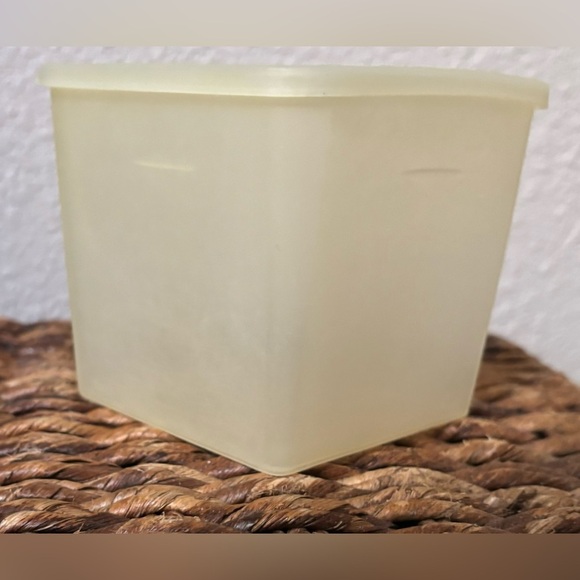 Vintage 1950s 11 piece Tupperware set containers & lids - Picture 4 of 12